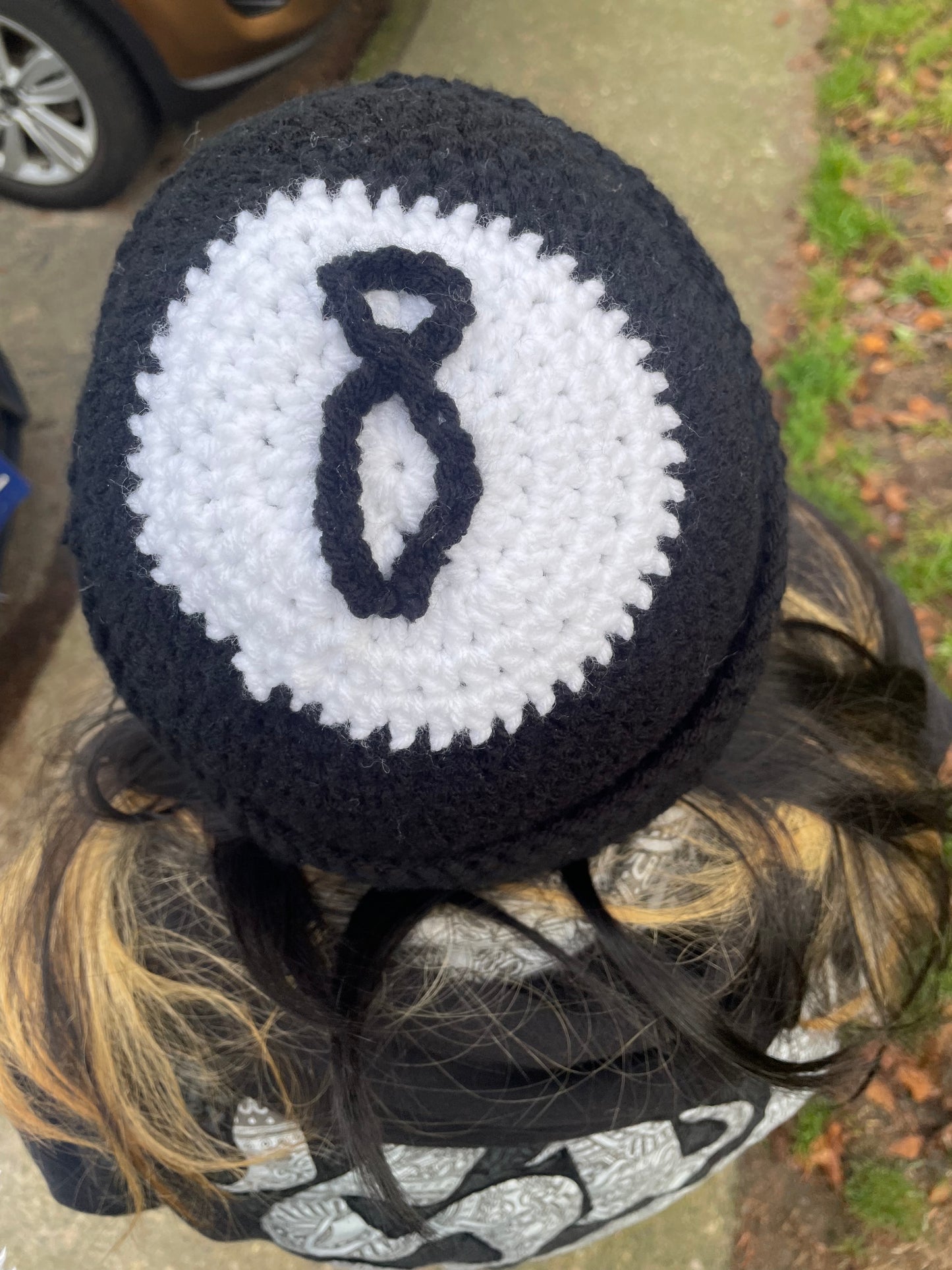 8 ball beanie