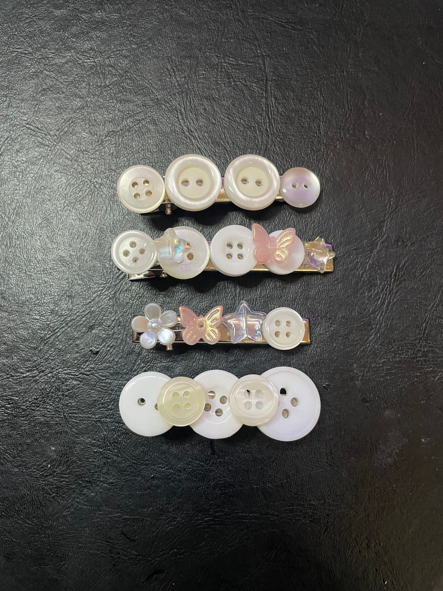 button hair clips 4- pack