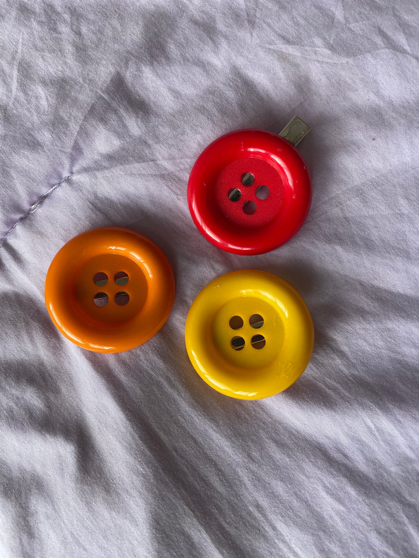 big button hair clip