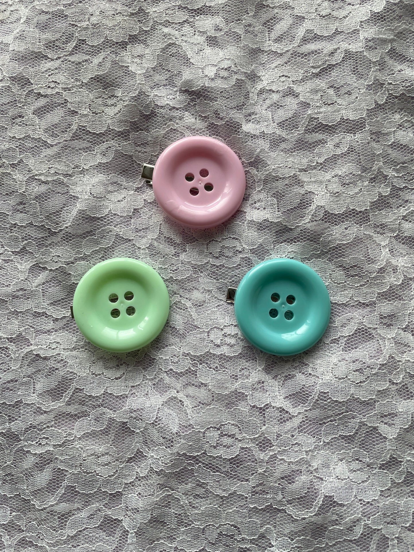 big button hair clip